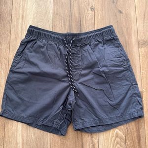 Amazon Essentials Men's Standard 7" Drawstring Walk Shorts